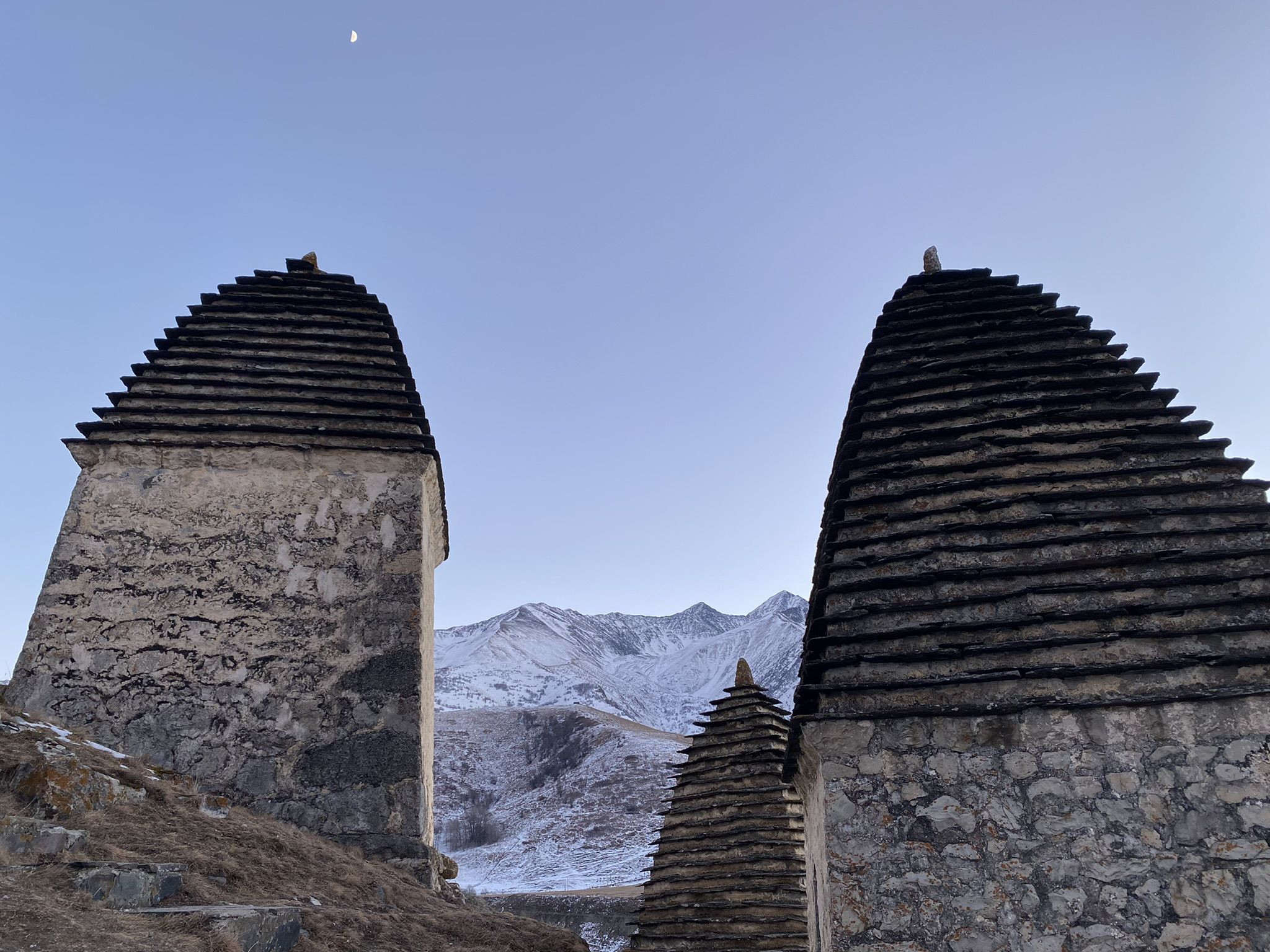 Некрополь у селения Даргавс, Северная Осетия, январь – фотографии России