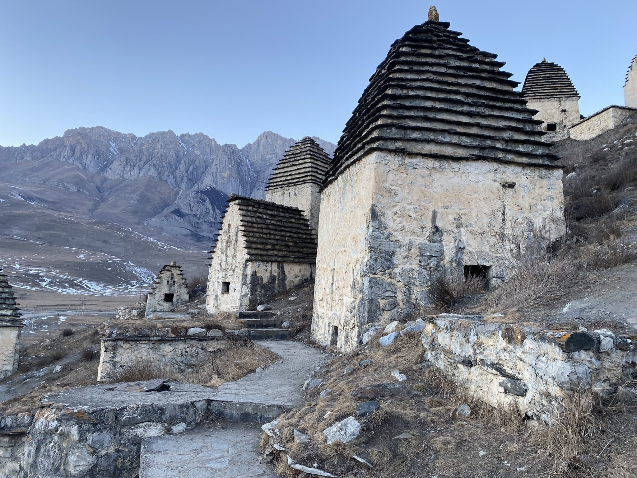 Даргавс - город мертвых, Северная Осетия – фотографии России
