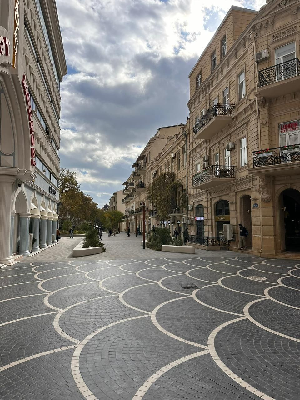 Баку у парка Молокан – фотографии Азербайджана