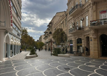 Баку у парка Молокан – фотографии Азербайджана