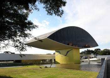 Музей Оскара Нимейера (Museu Oscar Niemeyer) – фотографии Бразилии