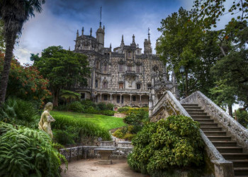 Поместье Кинта да Регалейра - шедевр нео-мануэльского искусства периода романтизма в Синтре – фотографии Португалии
