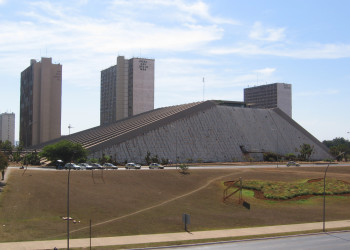 Национальный театр в Бразилиа – фотографии Бразилии