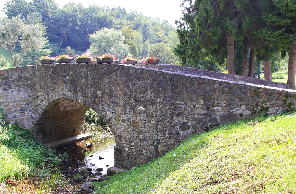 Мост у замка Тракошчан – фотографии Хорватии