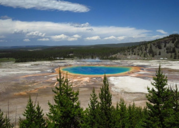 Йеллоустонский парк, хороший вид с горы – фотографии США
