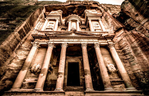 Храм Эль-Хазне, древний город Петра, Иордания – фотографии Иордании