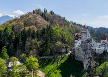 Замок Дракулы находится в 30 км от города Брашов, на границе Трансильвании и Мунтении – фотографии Румынии