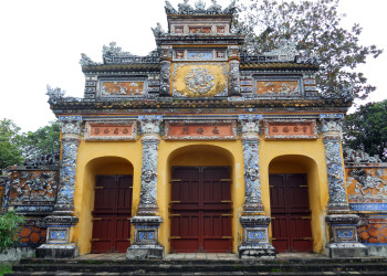 Дворец Чыонгшань или Дворец Долголетия – фотографии Вьетнама