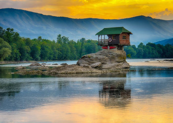 Дом отшельника на реке Дрина 2 – фотографии Боснии и Герцеговины