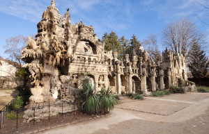 Почтальон вдохновлялся собственным воображением, персонажами из Библии, строя Дворец – фотографии Франции