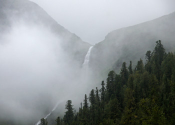 Кинзелюкский водопад (Kinzelyuk Waterfall) в Восточных Саянах – фотографии России