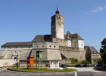 Замок Форхтенштайн – фотографии Австрии