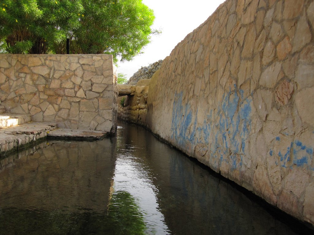 Оросительный канал Дарис (Falaj Daris) – фотографии Омана