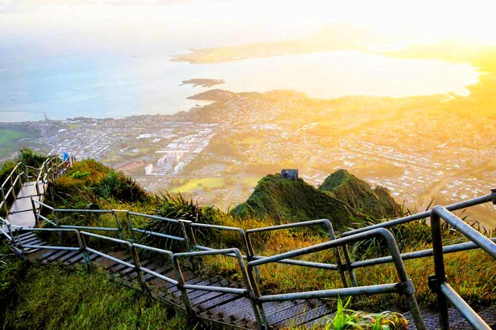 Головокружительная тропа Хайку (Haiku Stairs), Гавайские острова, США – фотографии США