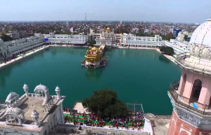 На озере в Индии в 1604 был возведён Золотой храм Хармандир-Сахиб – фотографии Индии