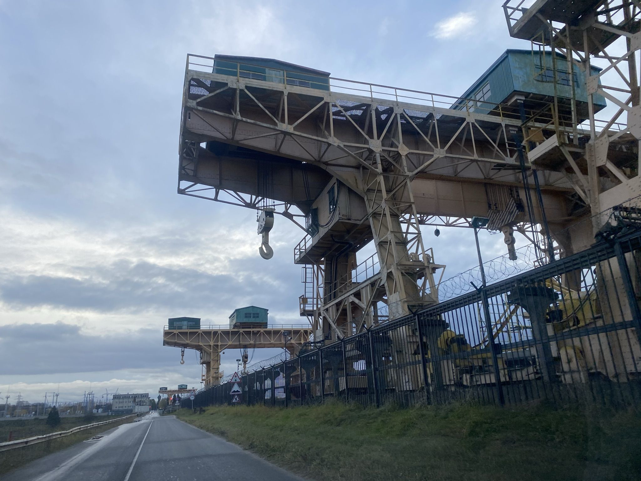 Иваньковская ГЭС в Дубне – фотографии России