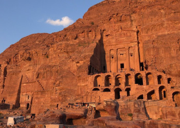 Город Петра (Petra), Иордания – фотографии Иордании