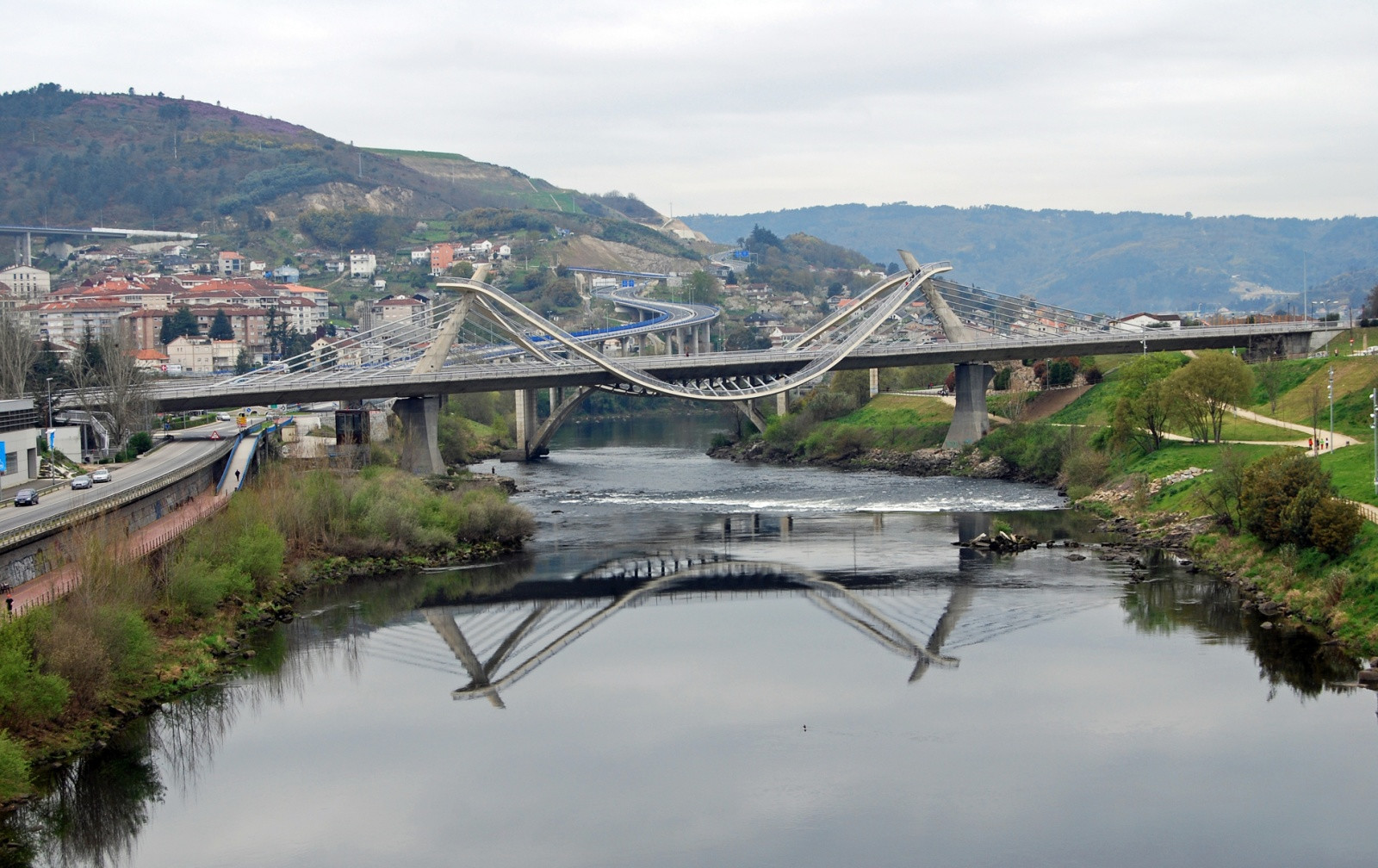 Мост Тысячелетия (Puente Milenio) – фотографии Испании