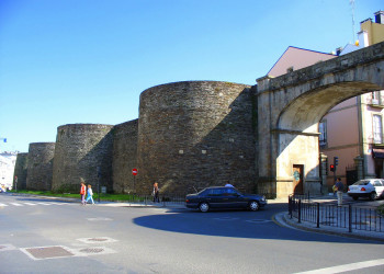 Римские стены Луго (Roman Walls of Lugo), Испания – фотографии Испании
