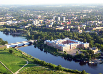 Панорама Елгавского дворца – фотографии Латвии