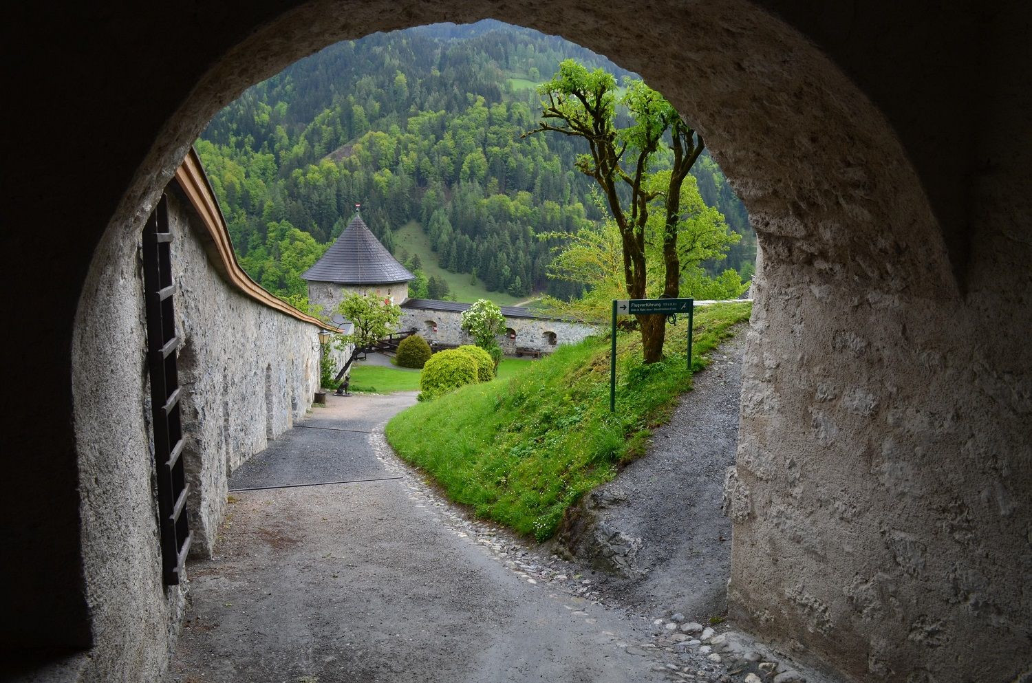 Замок Хоэнверфен 6 – фотографии Австрии