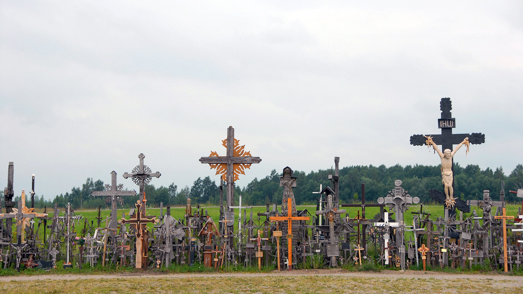 Гора Крестов в окрестностях города Шауляй (Литва) – фотографии Литвы