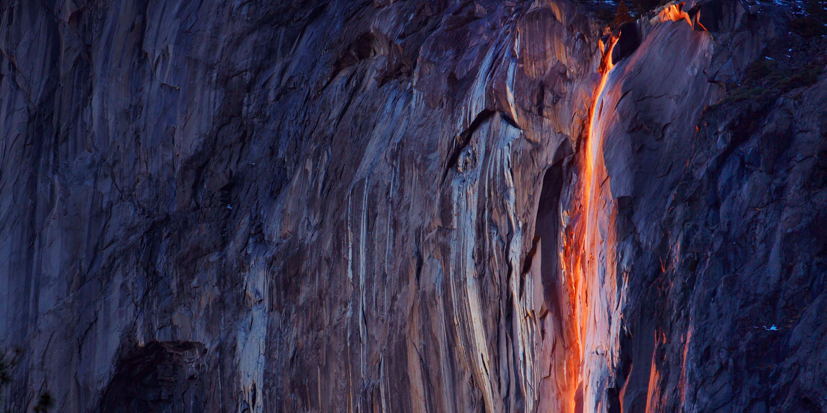 Американский водопад Лошадиный хвост (Horsetail Fall) – фотографии США