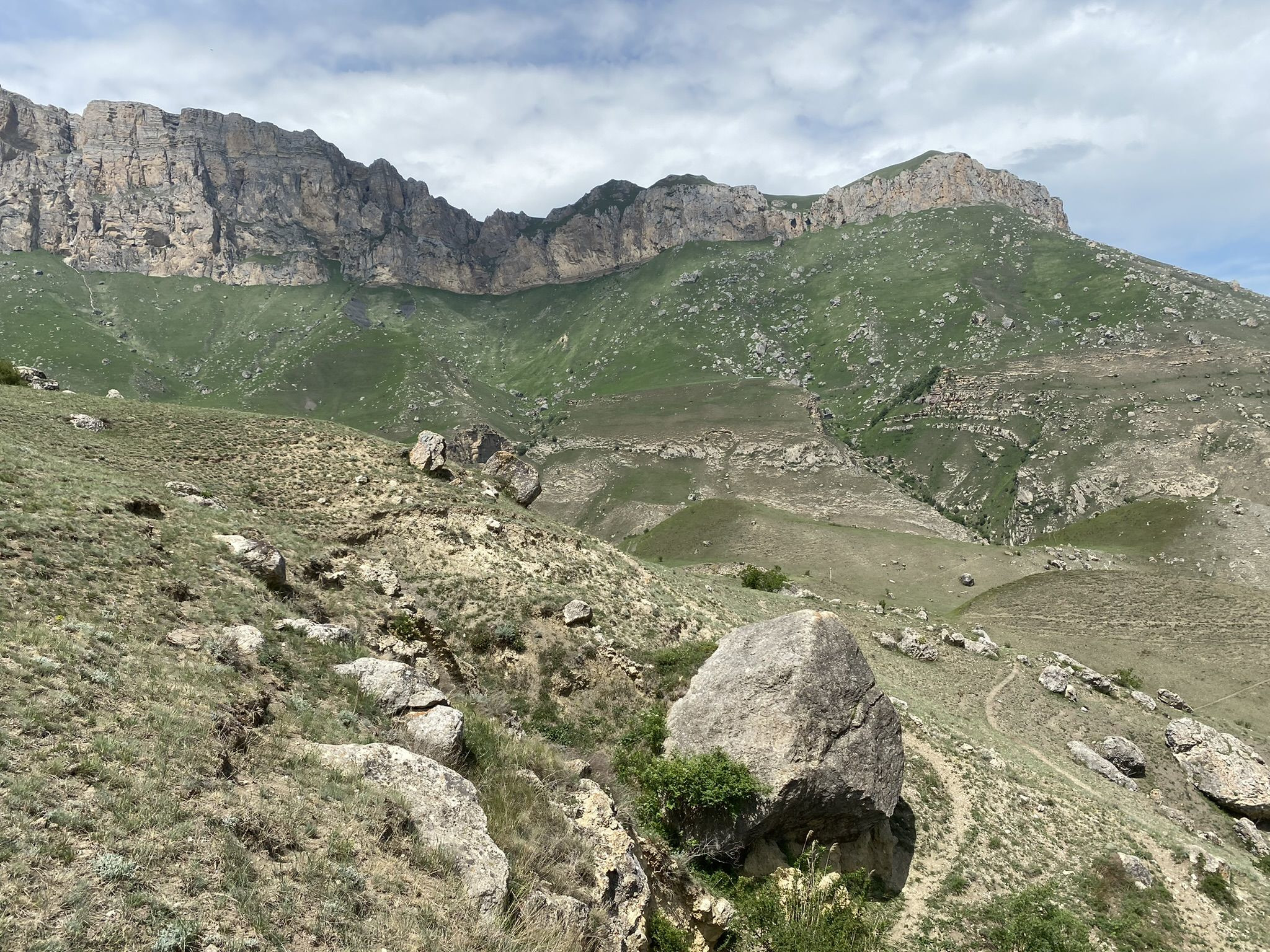 Горные пейзажи перевала Актопрак, Кабардино-Балкария – фотографии России