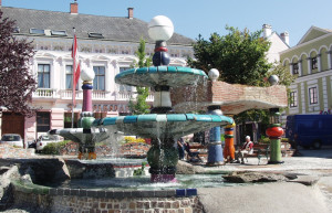 Фонтан Хундертвассера (Hundertwasserbrunnen) – фотографии Австрии
