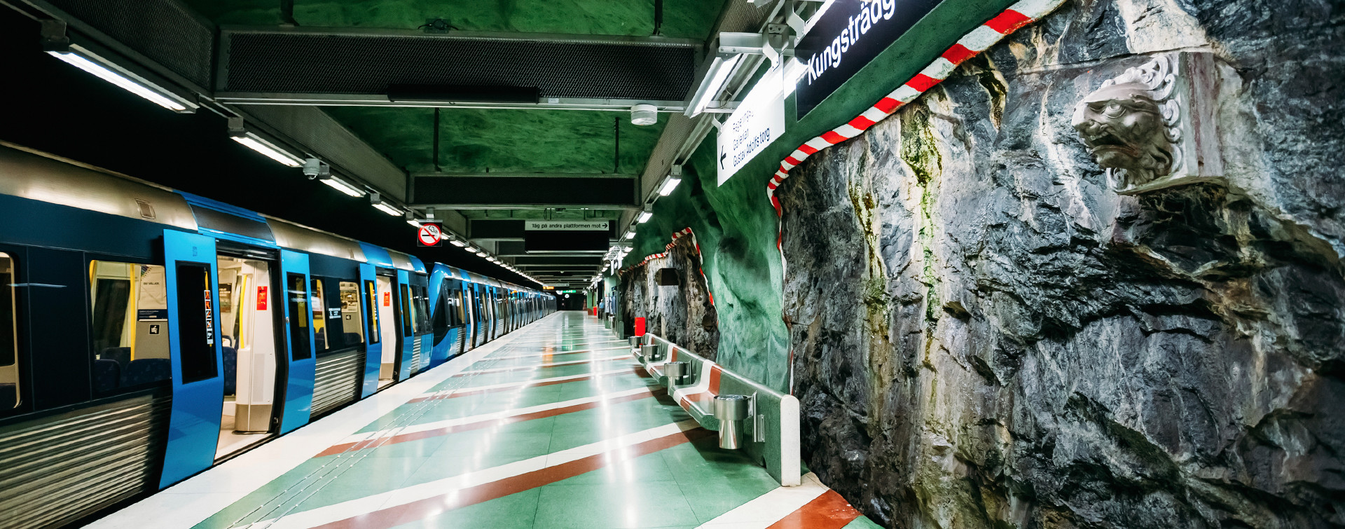 Загадочные пещеры подземки в Стокгольме (Stockholm Underground) – фотографии Швеции
