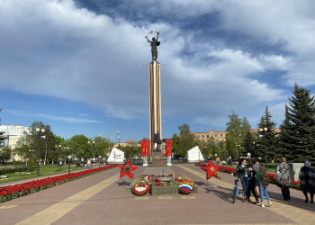 Вечный огонь на площади Победы, Калуга – фотографии России