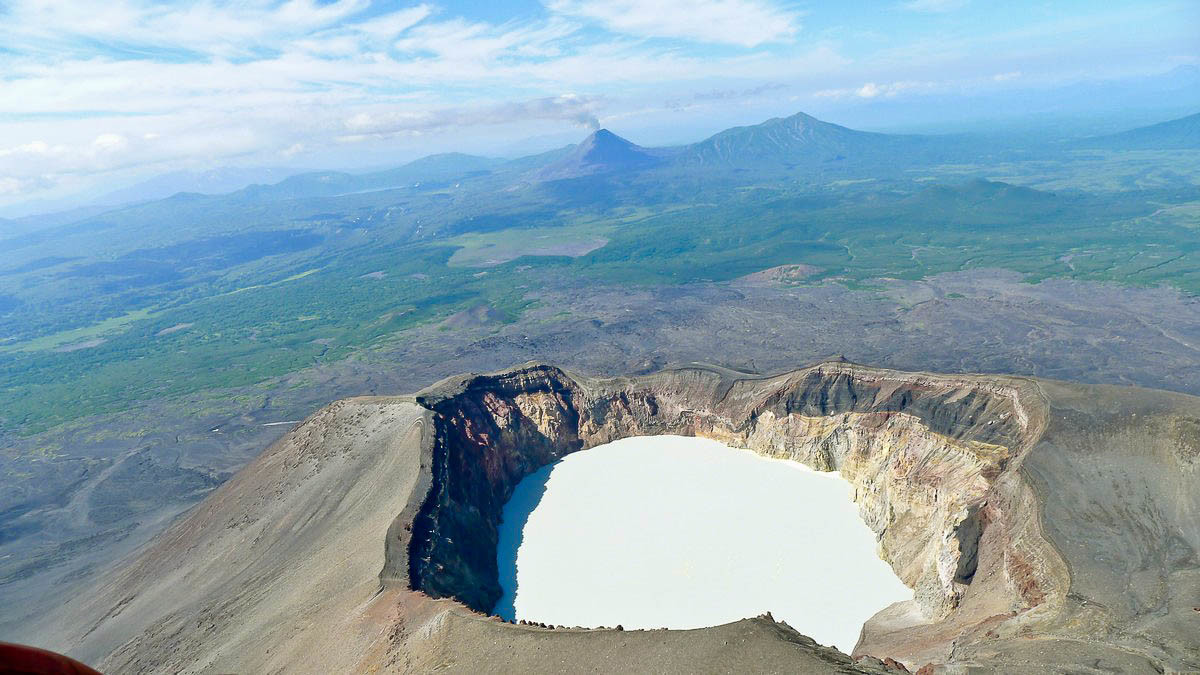 Вулкан Малый Семячик (Maly Semyachik), Камчатка – фотографии России