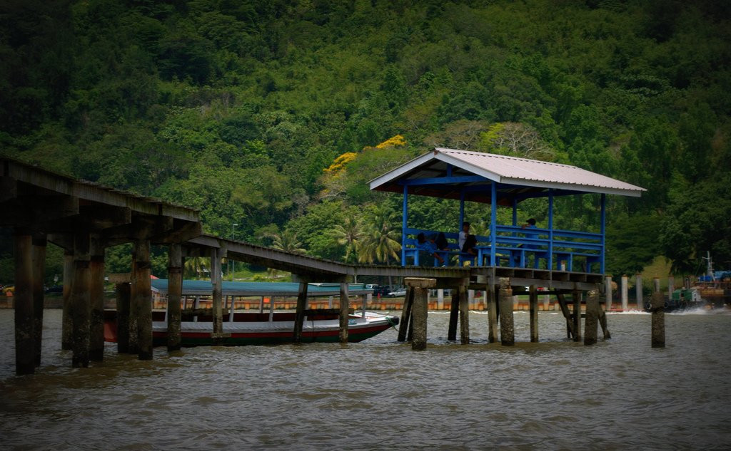 Деревня на воде Кампонг-Айер (Kampong Ayer) – фотографии Брунея