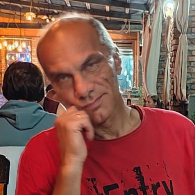 В кафе – фотографии России