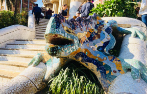 Популярный парк Гуэля (Park Guell) в Испании – фотографии Испании