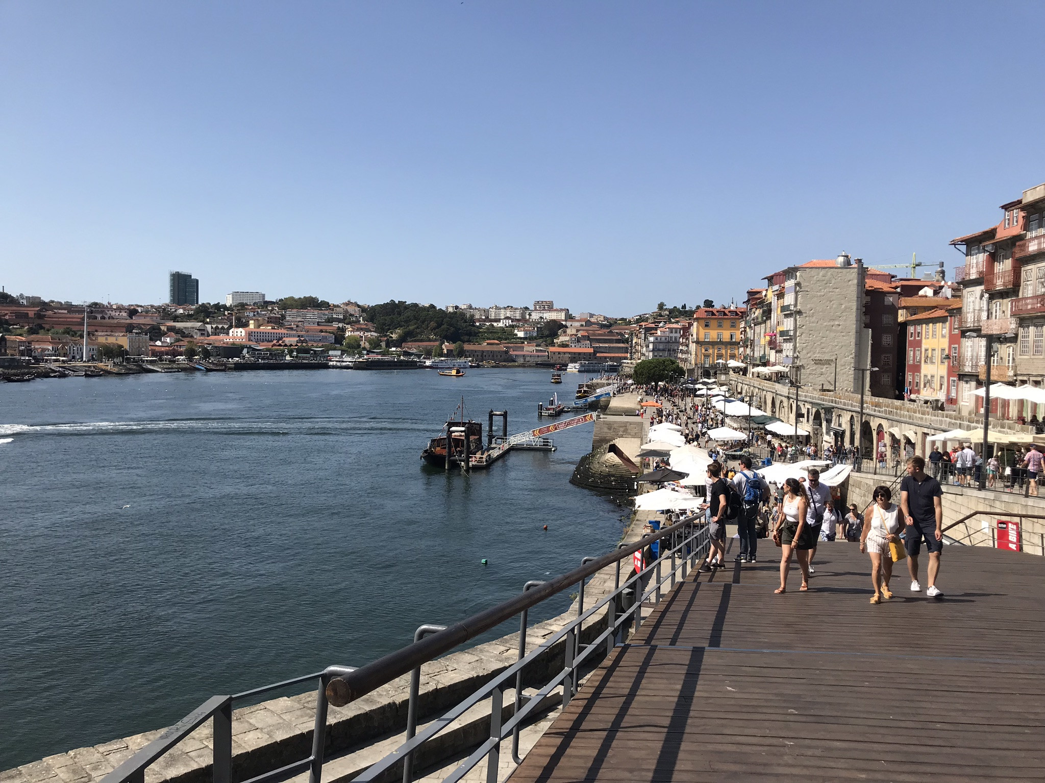 Лестница у моста Понти-ди-Дон-Луиш I и вид на набережную – фотографии Португалии