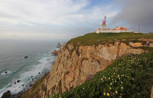 Пустынный утёс - мыс Рока в Португалии – фотографии Португалии