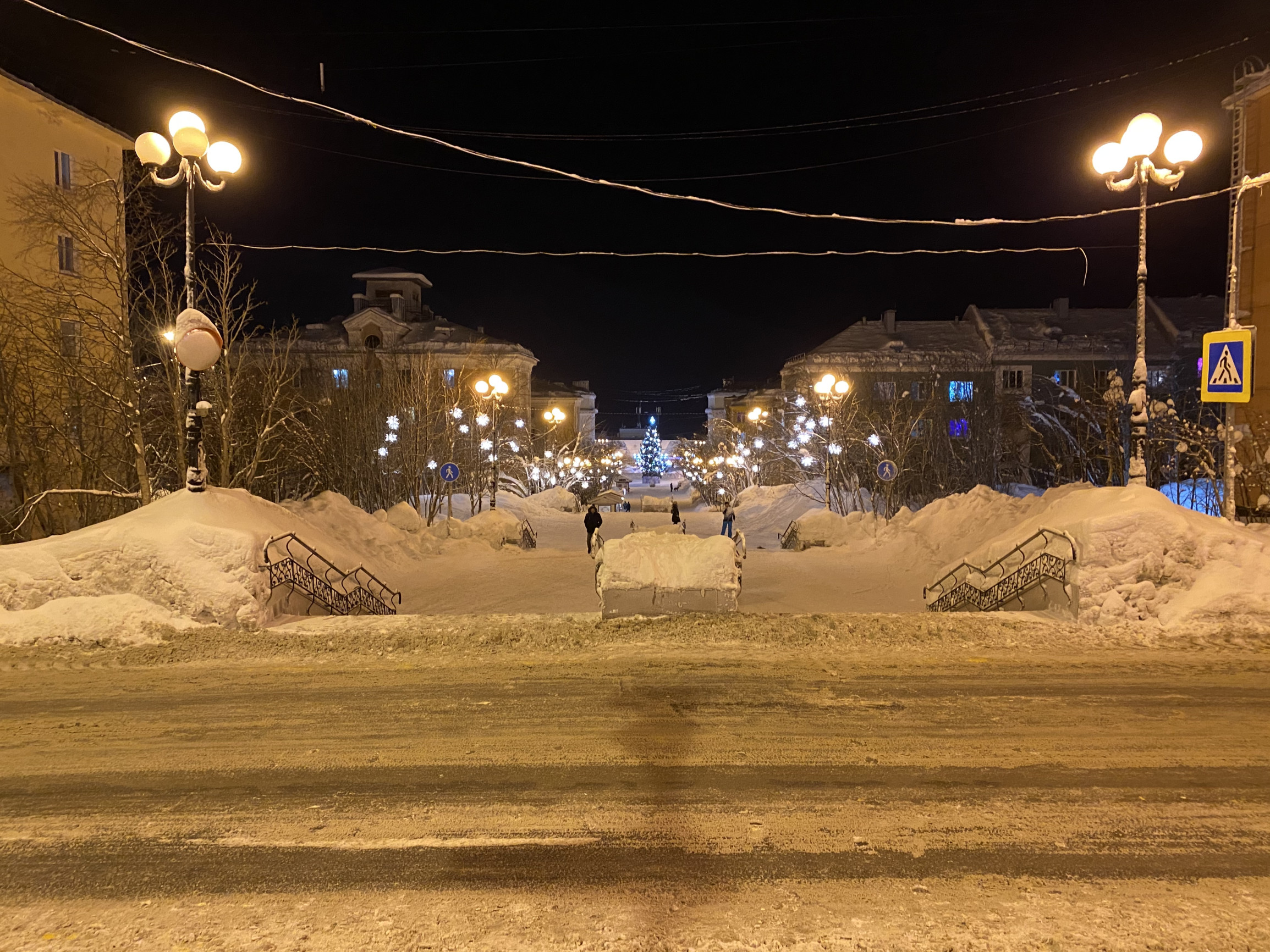 Курортный бульвар со стороны Дома культуры, Кировск – фотографии России