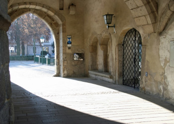 Каменная арка. Фрайштадт. Австрия – фотографии Австрии