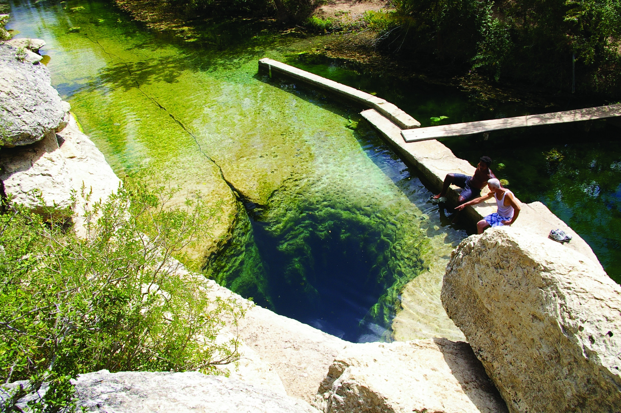 На месте Колодца Иакова (Jacob's Well) в США сначала был гейзер высотой около 10 м – фотографии США