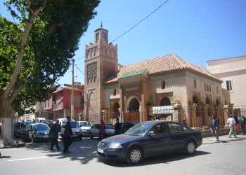 Городская улица. Тлемсен. Алжир – фотографии Алжира