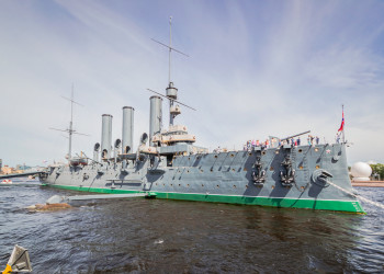 Крейсер «Аврора» (Сruiser Aurora) в городе Санкт-Петербург – фотографии России