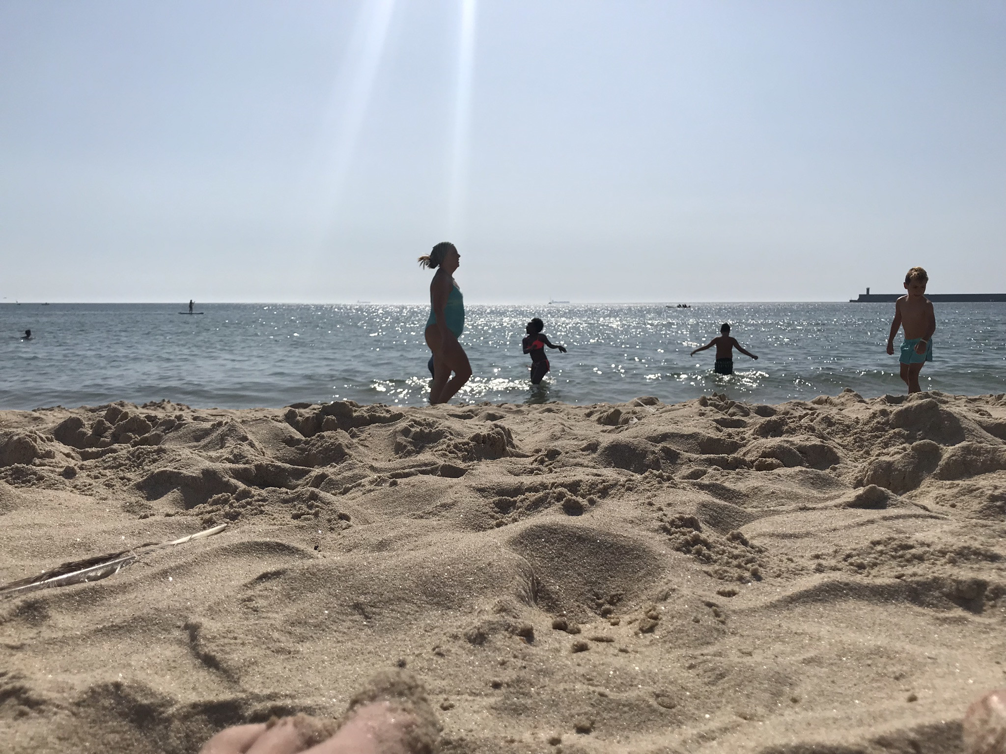 Песок на пляже Прайя-де-Матозиньюш (Praia de Matosinhos), Порту – фотографии Португалии