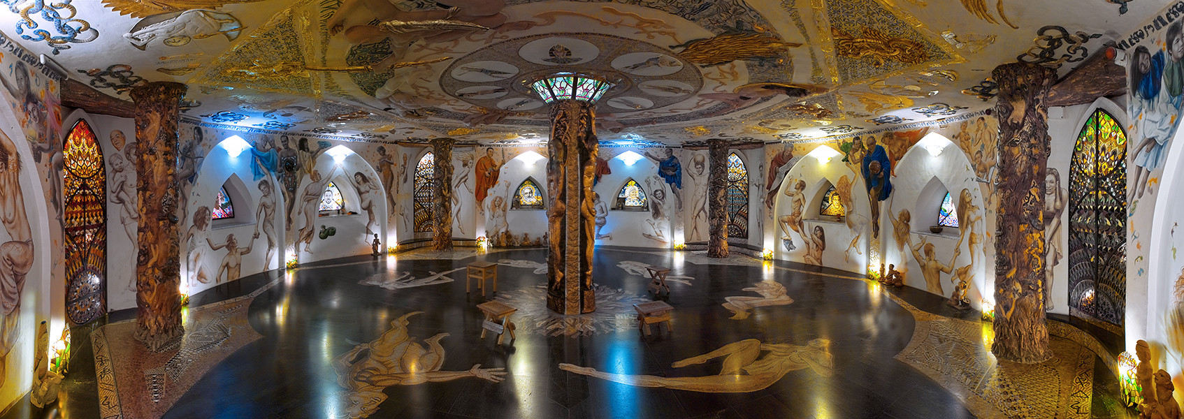 Подземные храмы Даманхура среди Граанских Альп, Турин, Италия – фотографии Италии