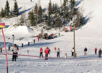 Лыжники в Жагаркалнсе – фотографии Латвии