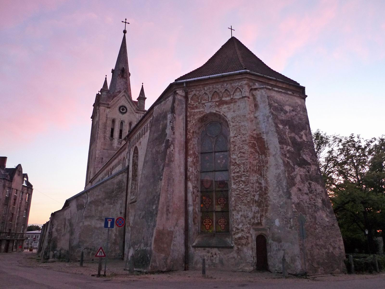 Церковь Святого Иоанна в городе Цесис – фотографии Латвии