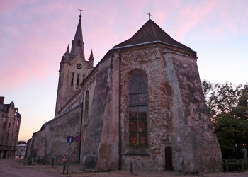 Церковь Святого Иоанна в городе Цесис – фотографии Латвии