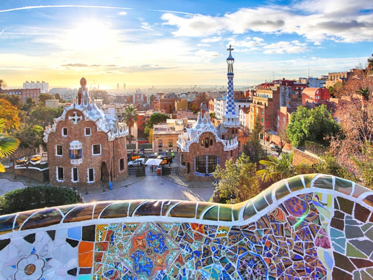 Парк Гуэля (Park Guell) в Барселоне, Испания – фотографии Испании