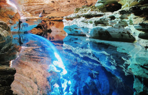 Пещера Зачарованного колодца является домом для более чем десяти видов летучих мышей – фотографии Бразилии