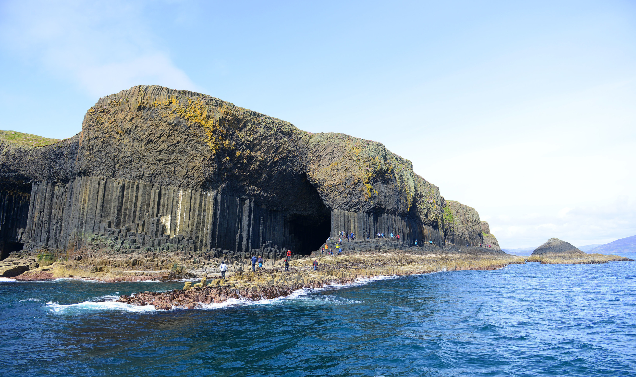 Фингалова “пещера мелодий” (Fingal’s Cave), Шотландия, Великобритания – фотографии Великобритании